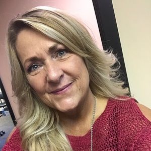 Meet your Posher, Brenda